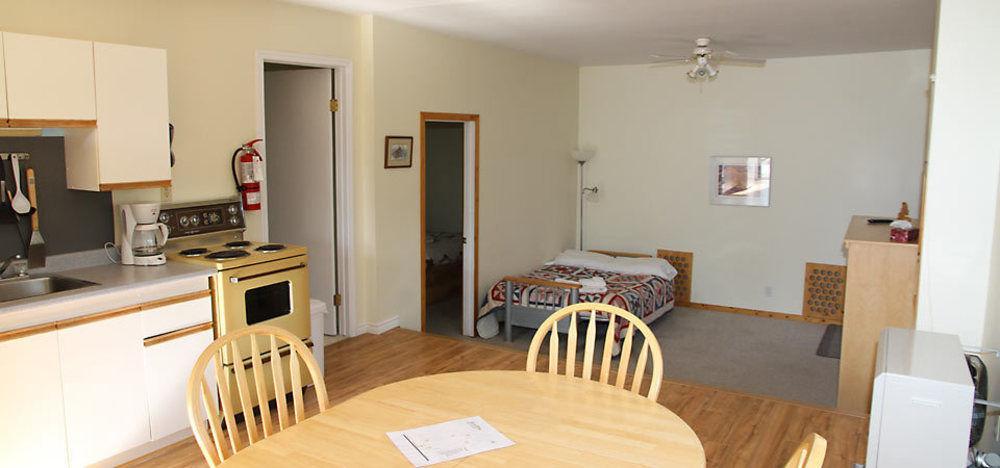 Sundog Retreat Hotel Whitehorse Exterior photo